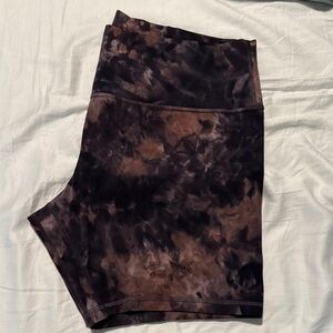 Women’s Lululemon High-Waist Brown Tie-Dye Bike Shorts